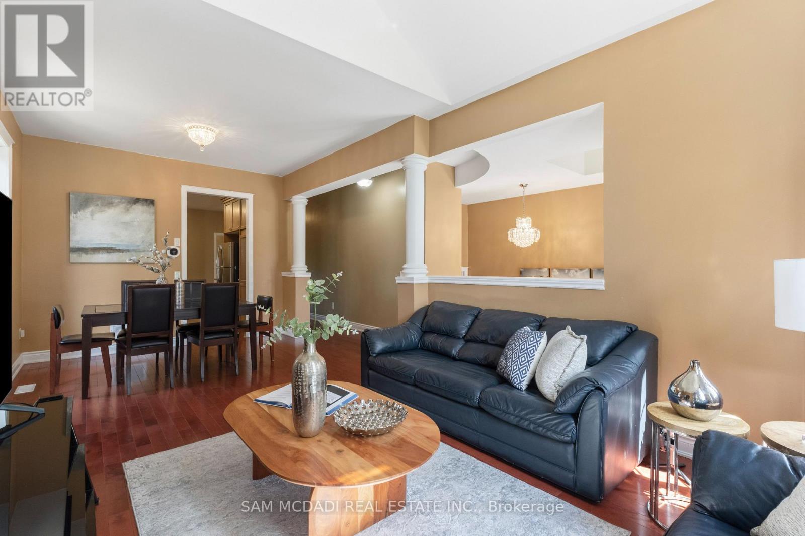 15 Eaglesprings Crescent, Brampton, Ontario  L6P 2V8 - Photo 7 - W13718574