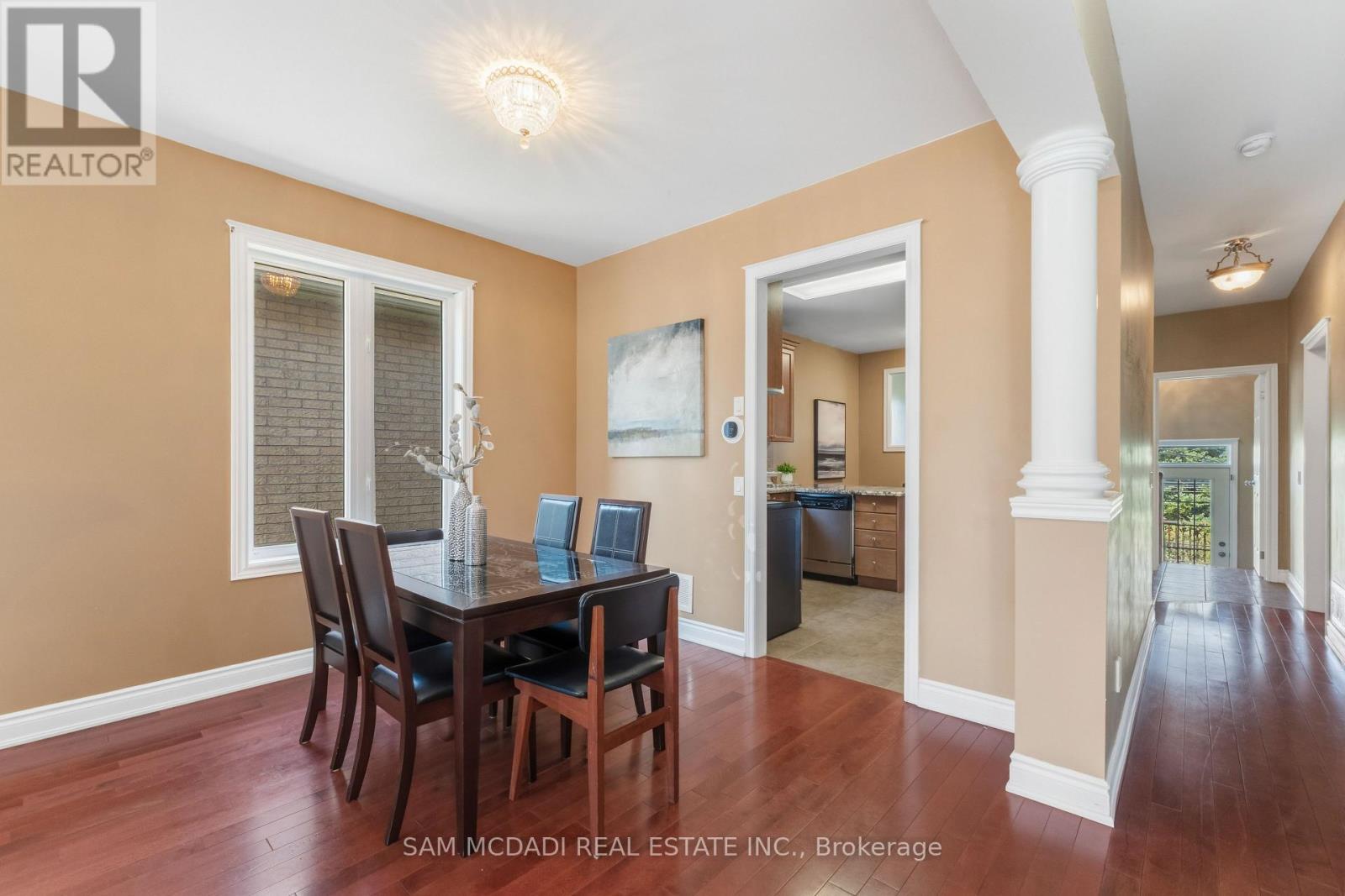 15 Eaglesprings Crescent, Brampton, Ontario  L6P 2V8 - Photo 8 - W13718574