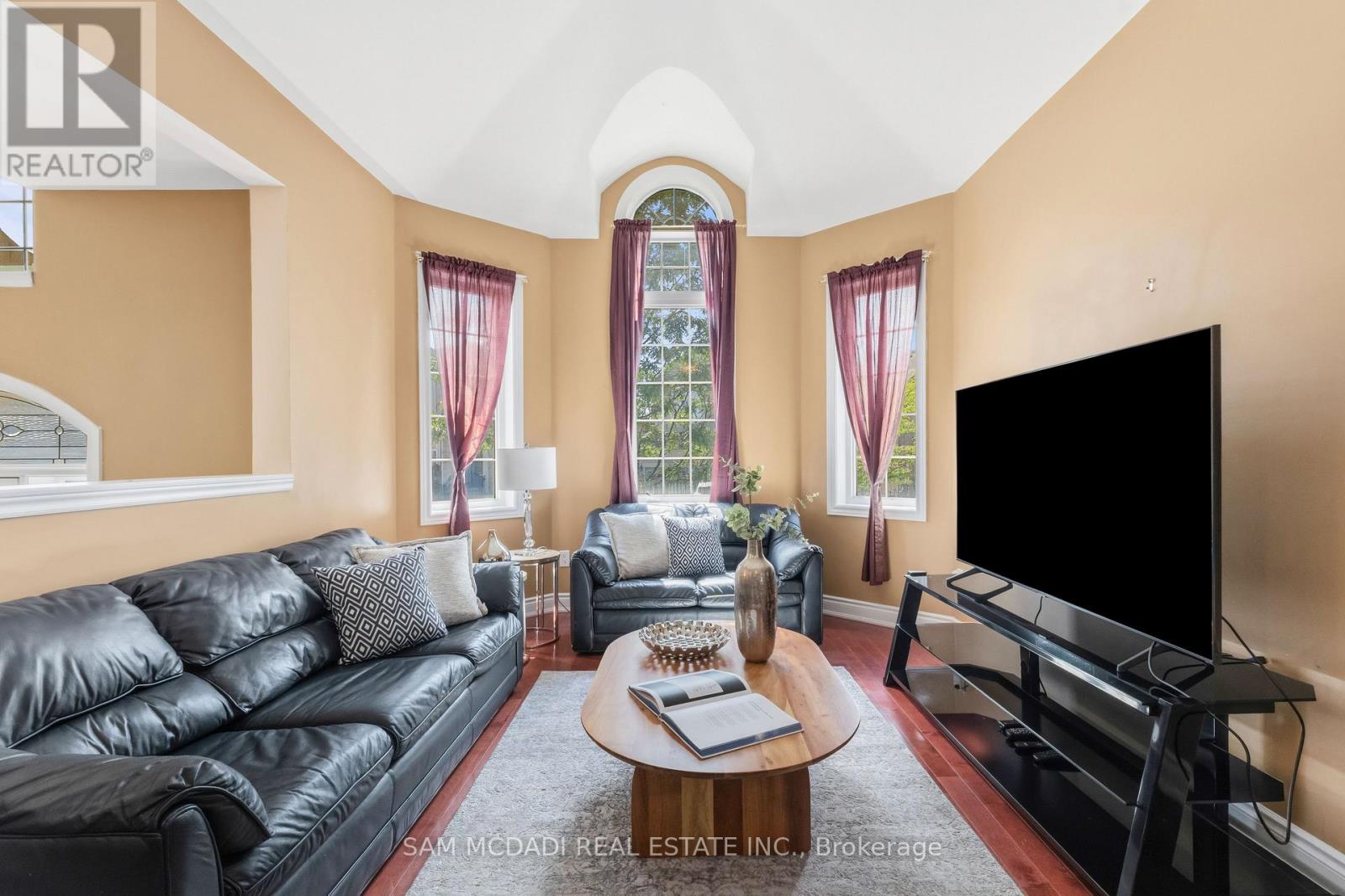 15 Eaglesprings Crescent, Brampton, Ontario  L6P 2V8 - Photo 9 - W13718574
