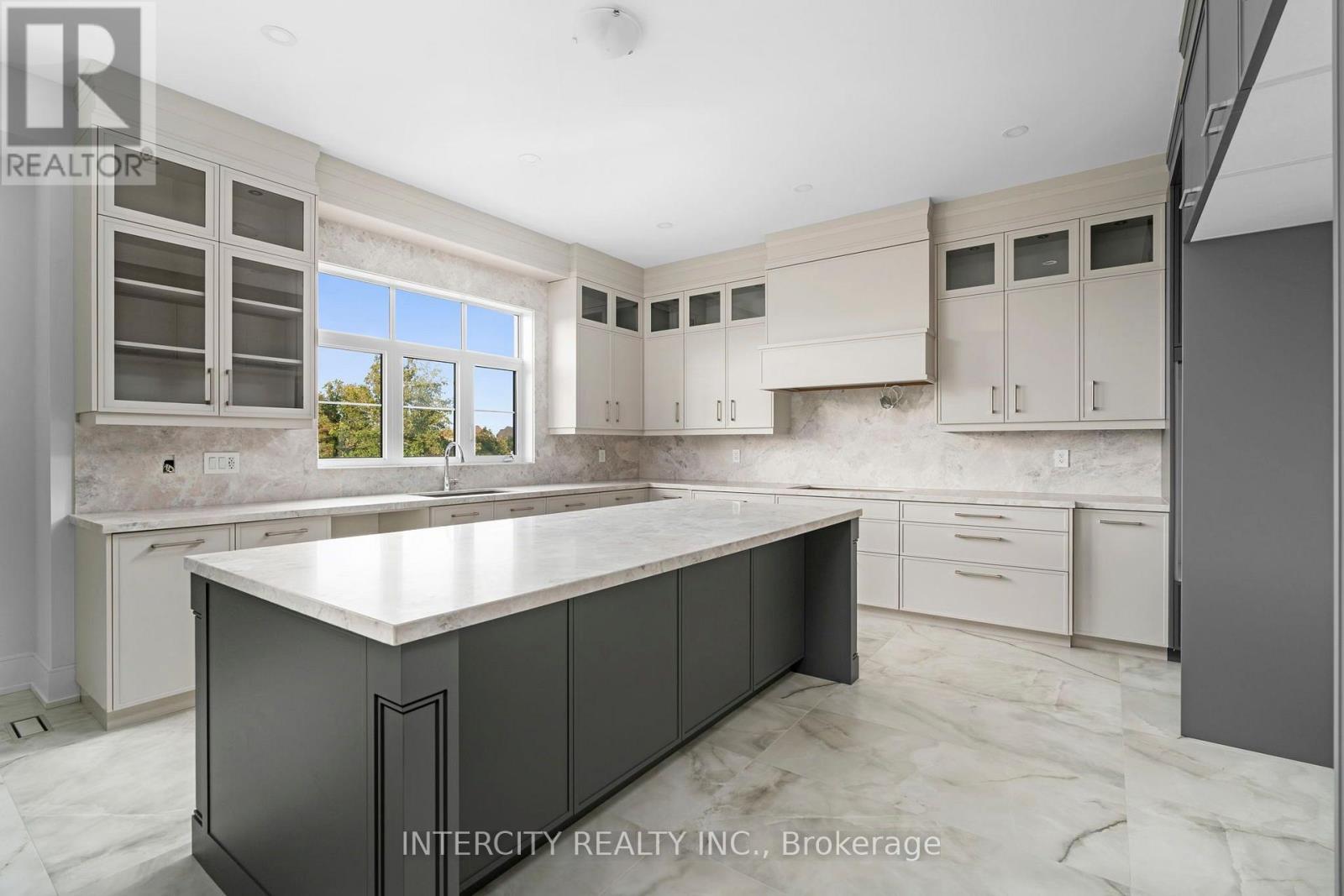 20 Gold Bottom Crescent, Brampton, Ontario L6P 4H8 - Photo 16 - W13718602