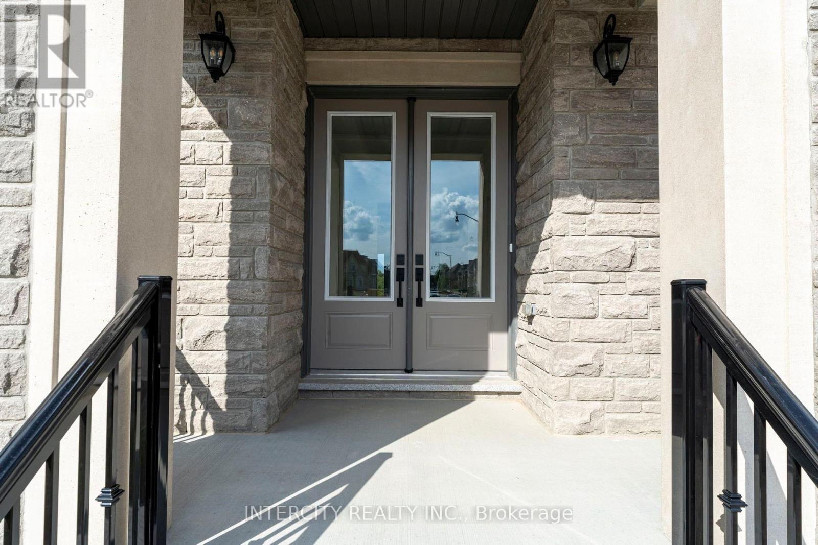 20 Gold Bottom Crescent, Brampton, Ontario L6P 4H8 - Photo 4 - W13718602