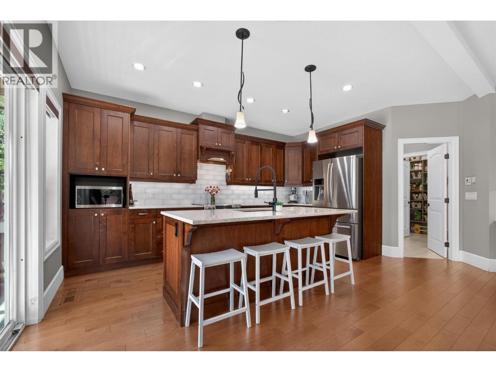 4588 Raymer Road, Kelowna, British Columbia  V1W 1H9 - Photo 15 - 10395957