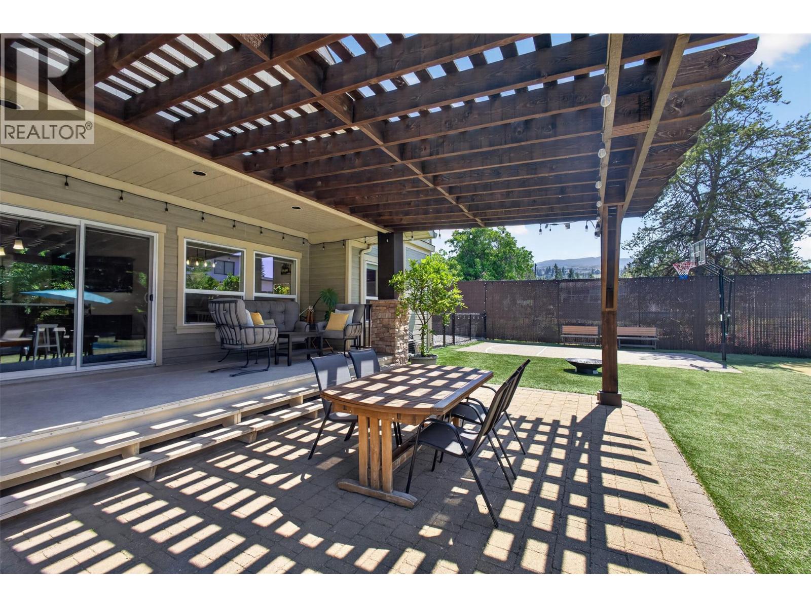 4588 Raymer Road, Kelowna, British Columbia  V1W 1H9 - Photo 42 - 10395957