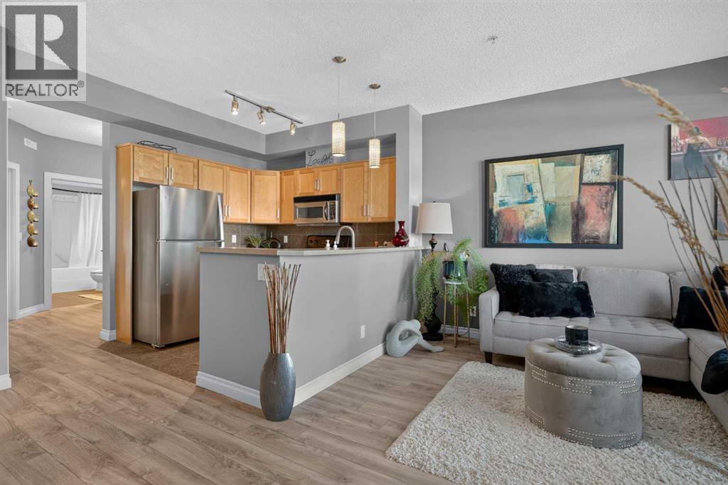 2, 140 Rockyledge View NW, Calgary, Alberta  T3G 5Y4 - Photo 9 - A2339704