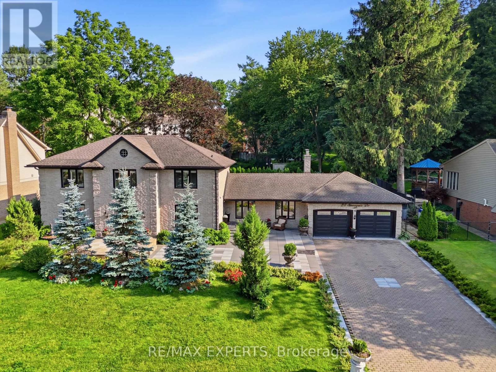 28 Stonegate Drive, Hamilton, Ontario  L9G 3R7 - Photo 2 - X13718472