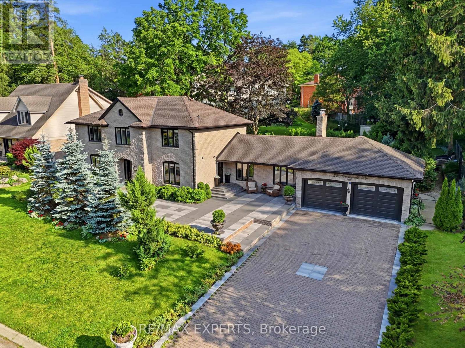28 Stonegate Drive, Hamilton, Ontario  L9G 3R7 - Photo 3 - X13718472
