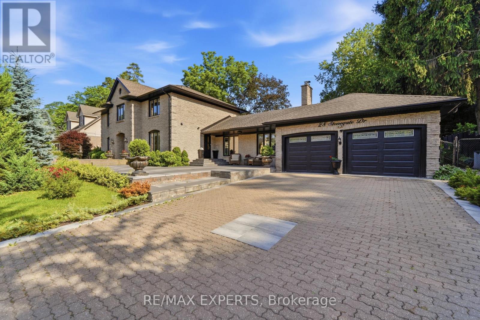 28 Stonegate Drive, Hamilton, Ontario  L9G 3R7 - Photo 4 - X13718472