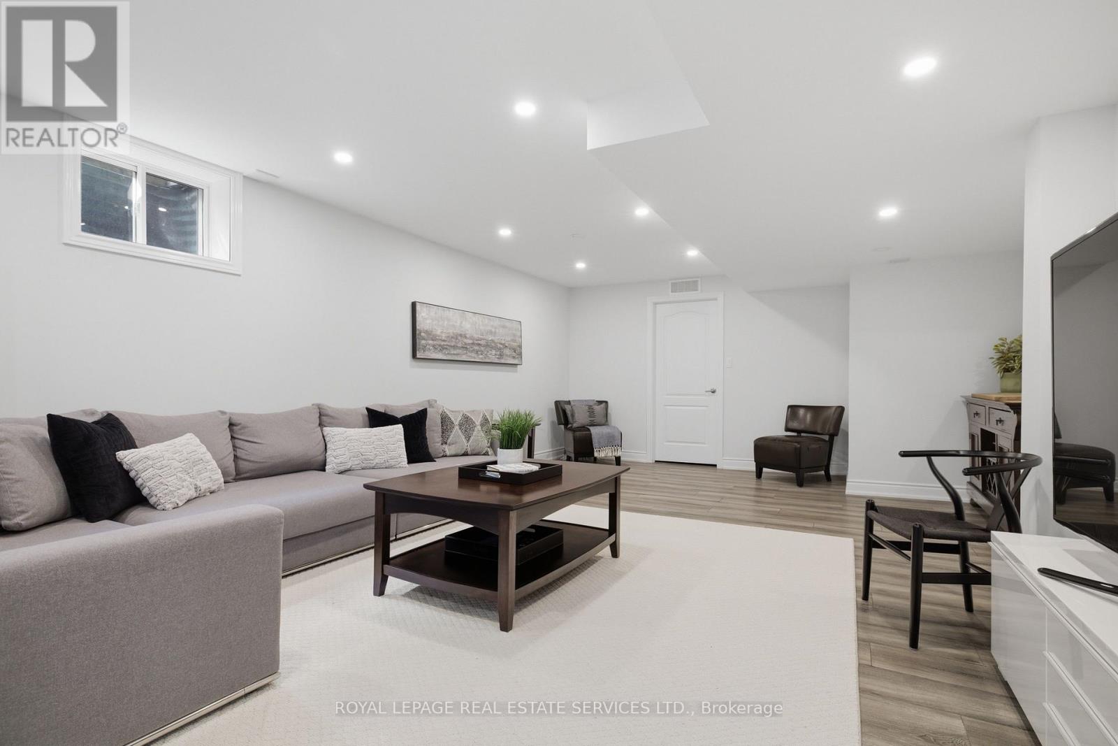 11 Regency Court, Oakville, Ontario L6H 2P6 - Photo 31 - W13717916