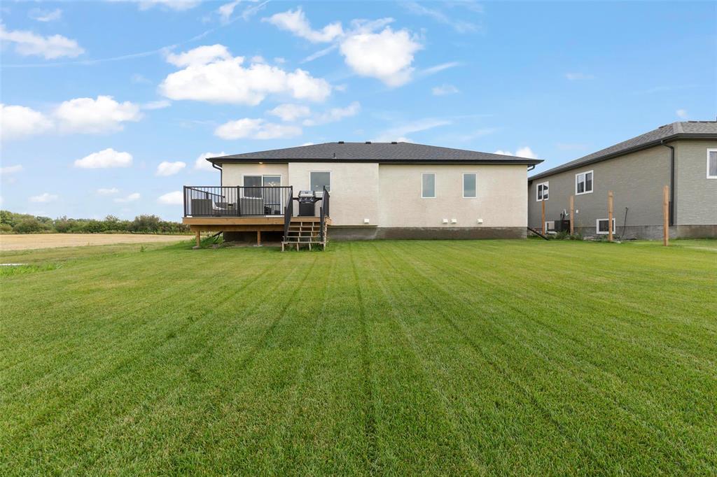 203 Wyndham Estate Drive, Steinbach, Manitoba  R5G 2Y9 - Photo 29 - 202621548
