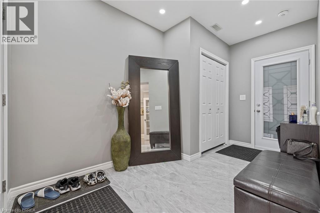 169 Mount Pleasant Street, Brantford, Ontario  N3T 1T6 - Photo 9 - 40858672
