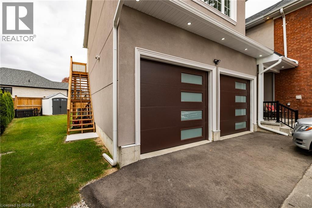169 Mount Pleasant Street, Brantford, Ontario  N3T 1T6 - Photo 5 - 40858672