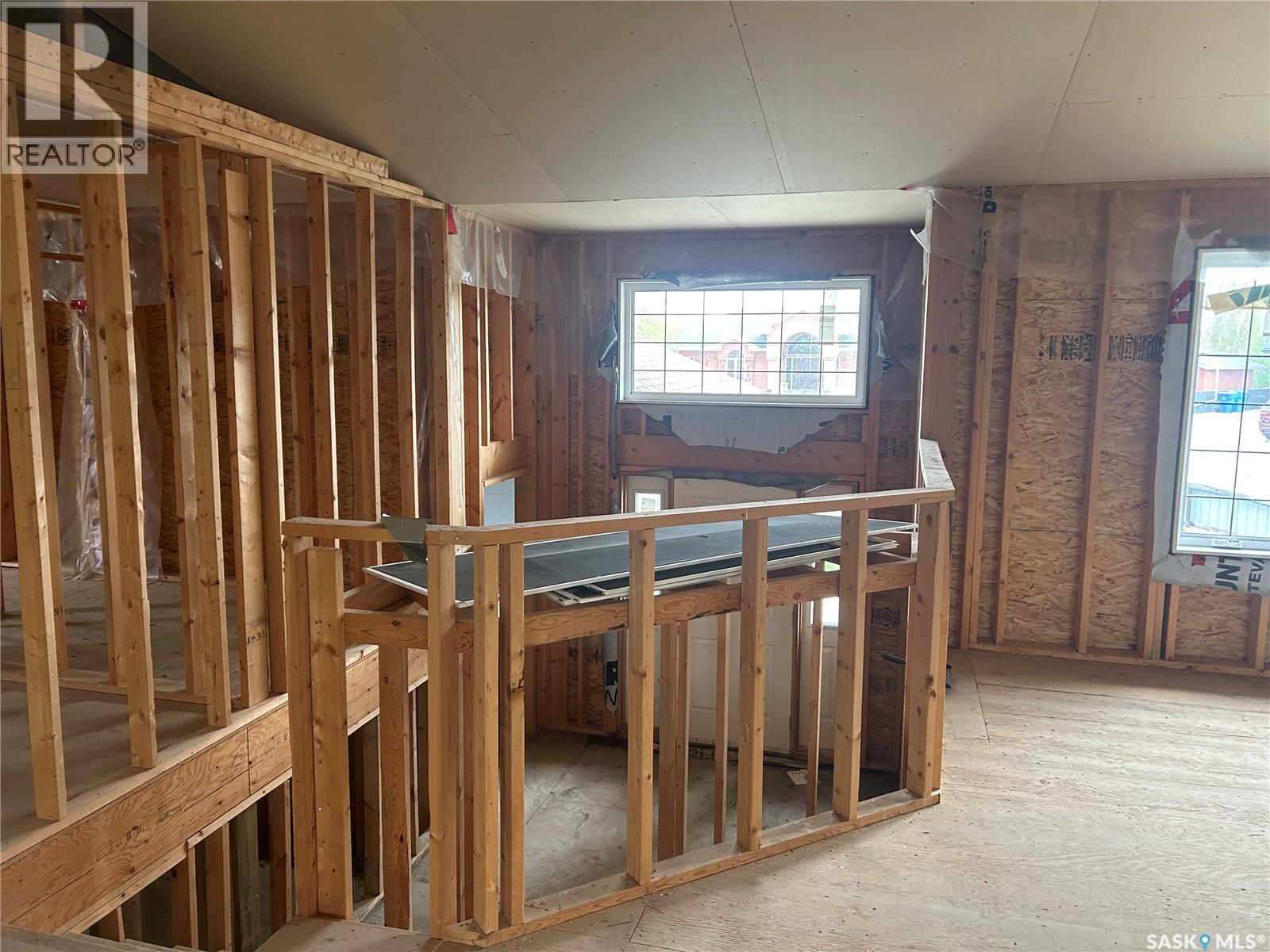 117 Carson Bay, Lampman, Saskatchewan  S0C 0B5 - Photo 6 - SK043812