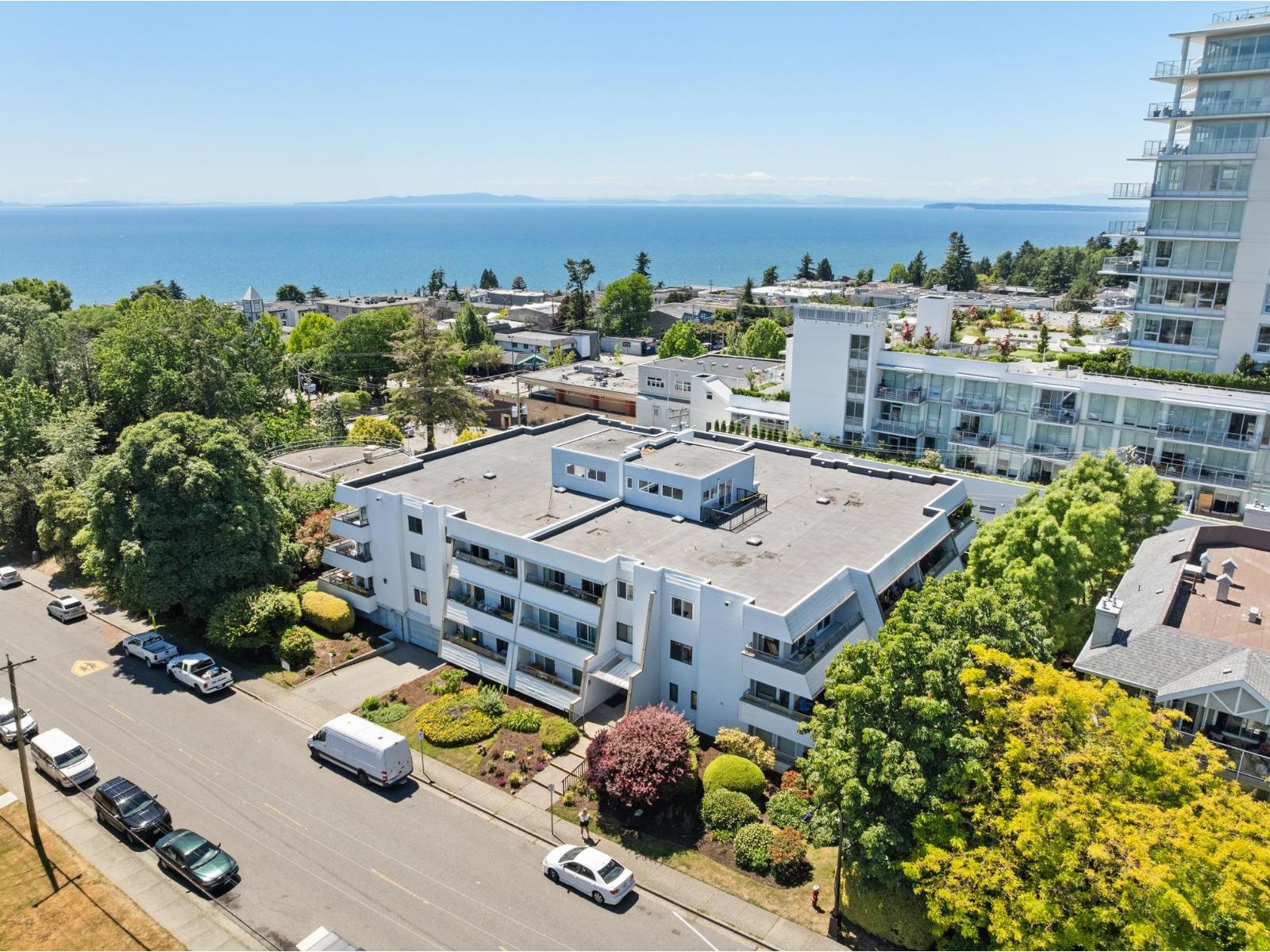 111 1341 George Street, White Rock, British Columbia  V4B 4A1 - Photo 2 - R3138177
