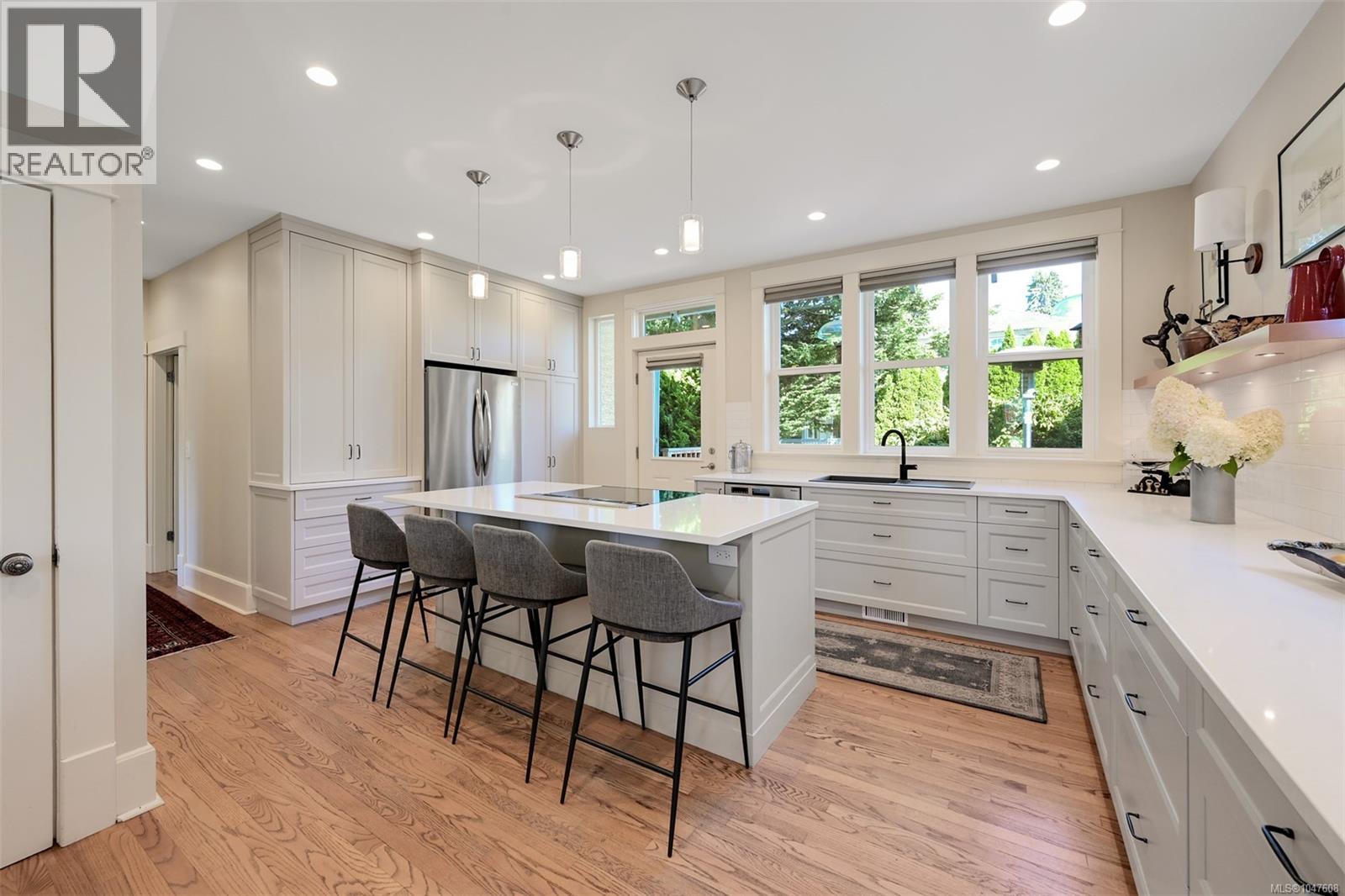87 Cambridge St, Victoria, British Columbia  V9A 5K9 - Photo 14 - 1047608