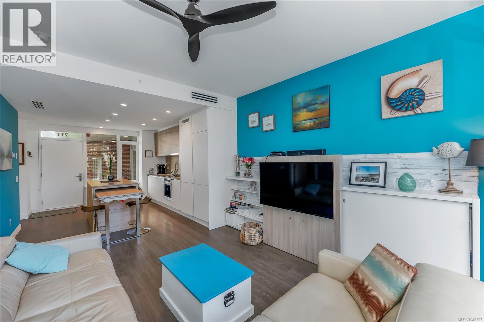 211 70 Saghalie Rd, Victoria, British Columbia  V9A 0G9 - Photo 6 - 1046397