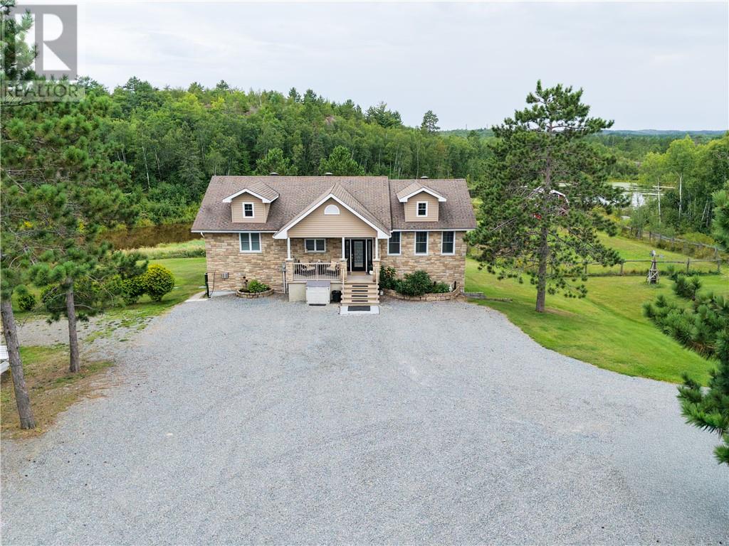 554 Dryden Road E, Wahnapitae, Ontario  P0M 3C0 - Photo 1 - 2130052