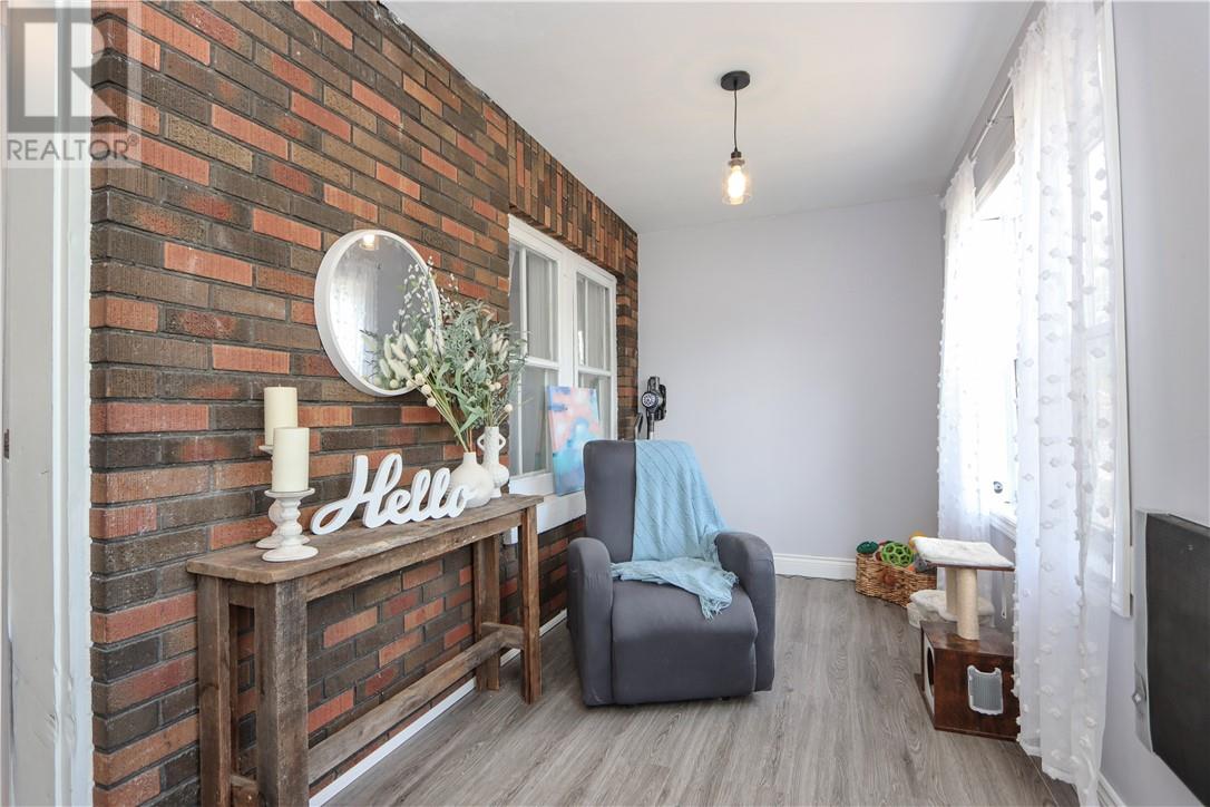 6 Diorite Street, Copper Cliff, Ontario  P0M 1N0 - Photo 3 - 2130033