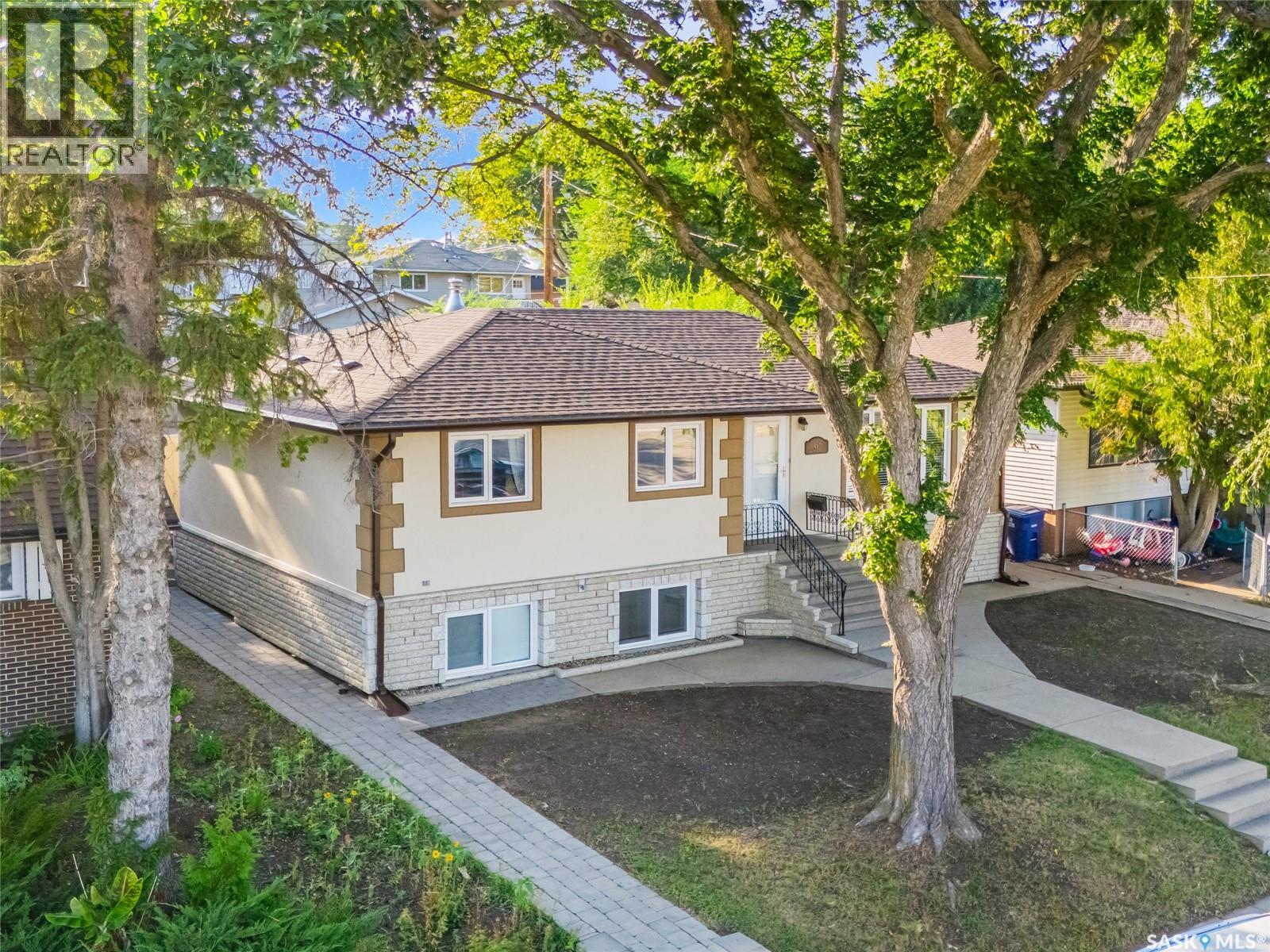 517 O Avenue N, Saskatoon, Saskatchewan  S7L 2V4 - Photo 3 - SK046817