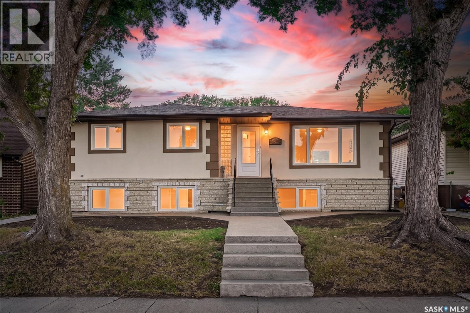 517 O Avenue N, Saskatoon, Saskatchewan  S7L 2V4 - Photo 4 - SK046817