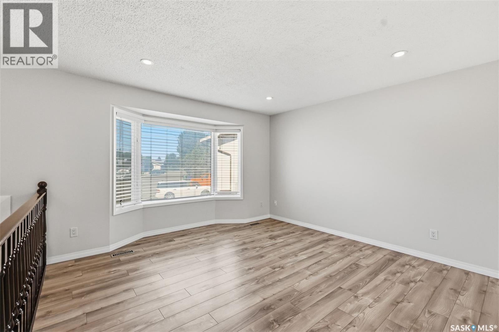 302 Nixon Crescent, Saskatoon, Saskatchewan  S7L 7G1 - Photo 10 - SK046816