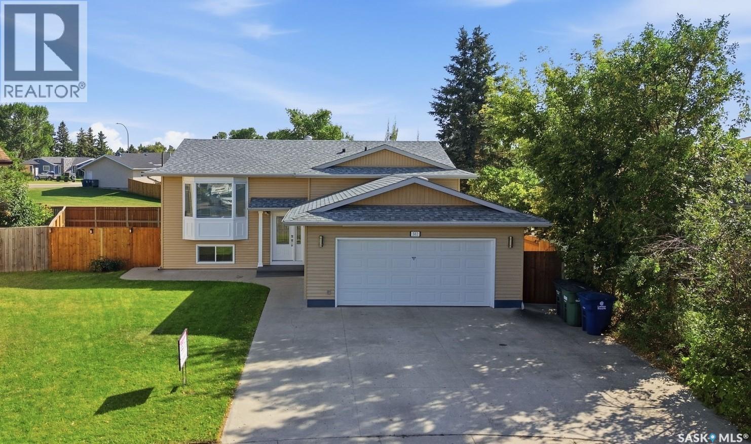 302 Nixon Crescent, Saskatoon, Saskatchewan  S7L 7G1 - Photo 2 - SK046816