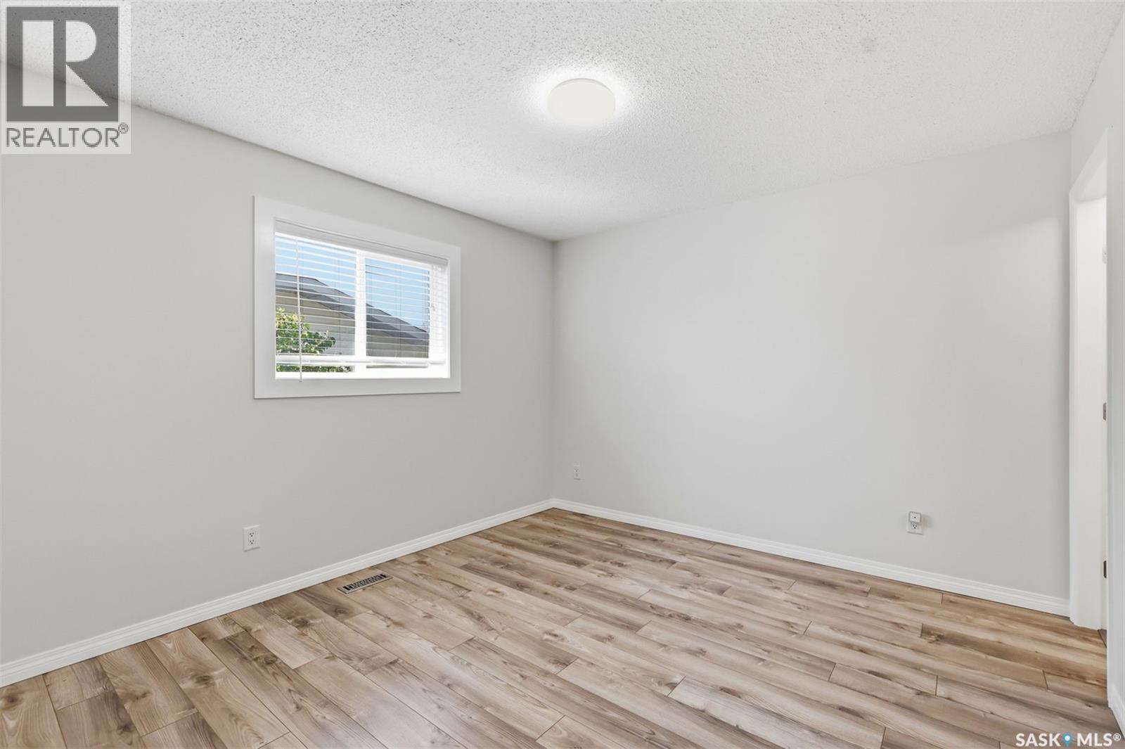 302 Nixon Crescent, Saskatoon, Saskatchewan  S7L 7G1 - Photo 22 - SK046816