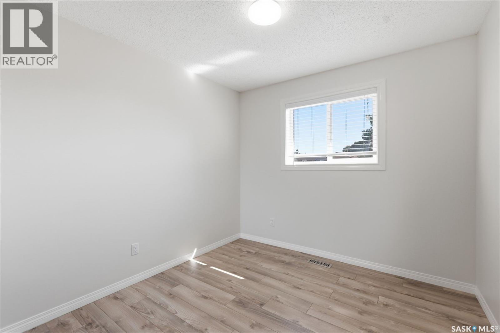 302 Nixon Crescent, Saskatoon, Saskatchewan  S7L 7G1 - Photo 26 - SK046816
