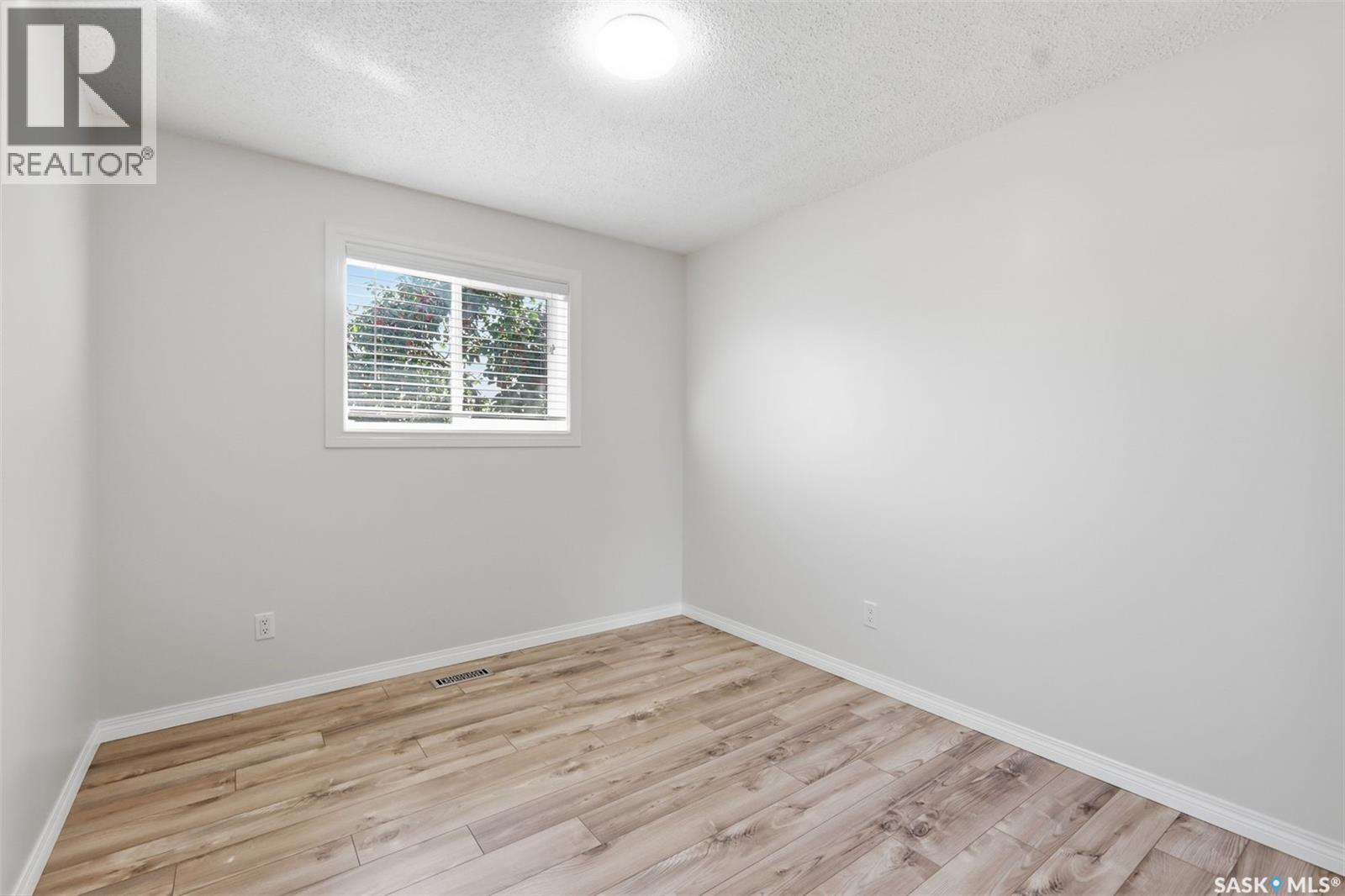 302 Nixon Crescent, Saskatoon, Saskatchewan  S7L 7G1 - Photo 28 - SK046816