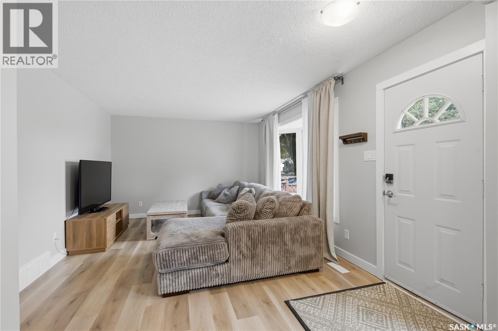 50 Markwell Drive, Regina, Saskatchewan  S4X 1K3 - Photo 5 - SK046801