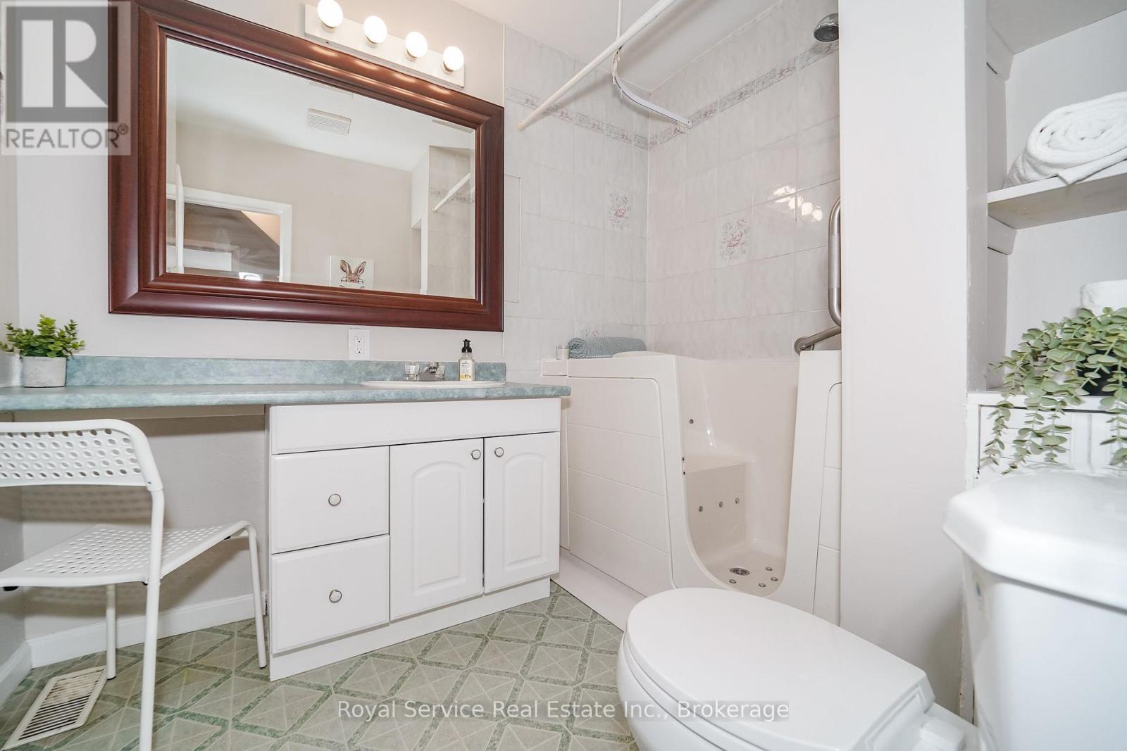 65 Combermere Drive, Toronto, Ontario  M3A 2W4 - Photo 23 - C13718762