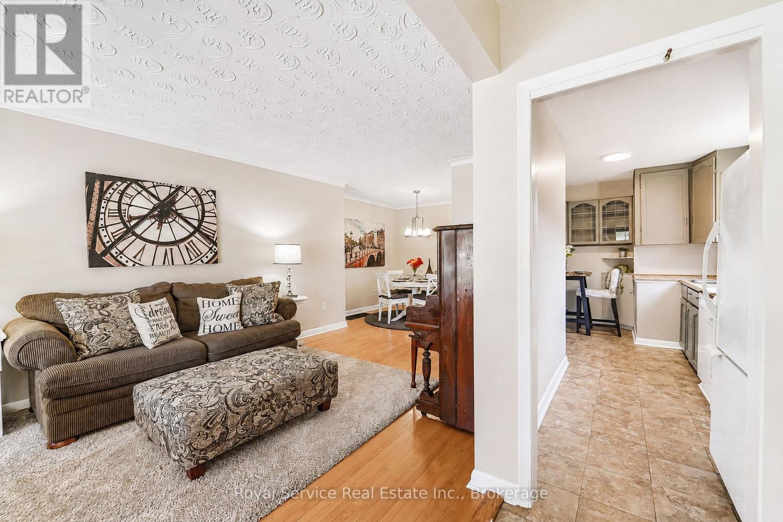 65 Combermere Drive, Toronto, Ontario  M3A 2W4 - Photo 7 - C13718762