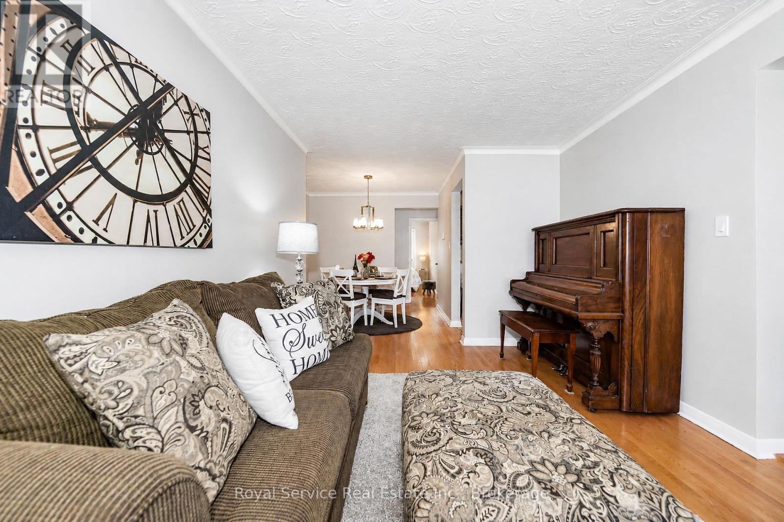 65 Combermere Drive, Toronto, Ontario  M3A 2W4 - Photo 8 - C13718762