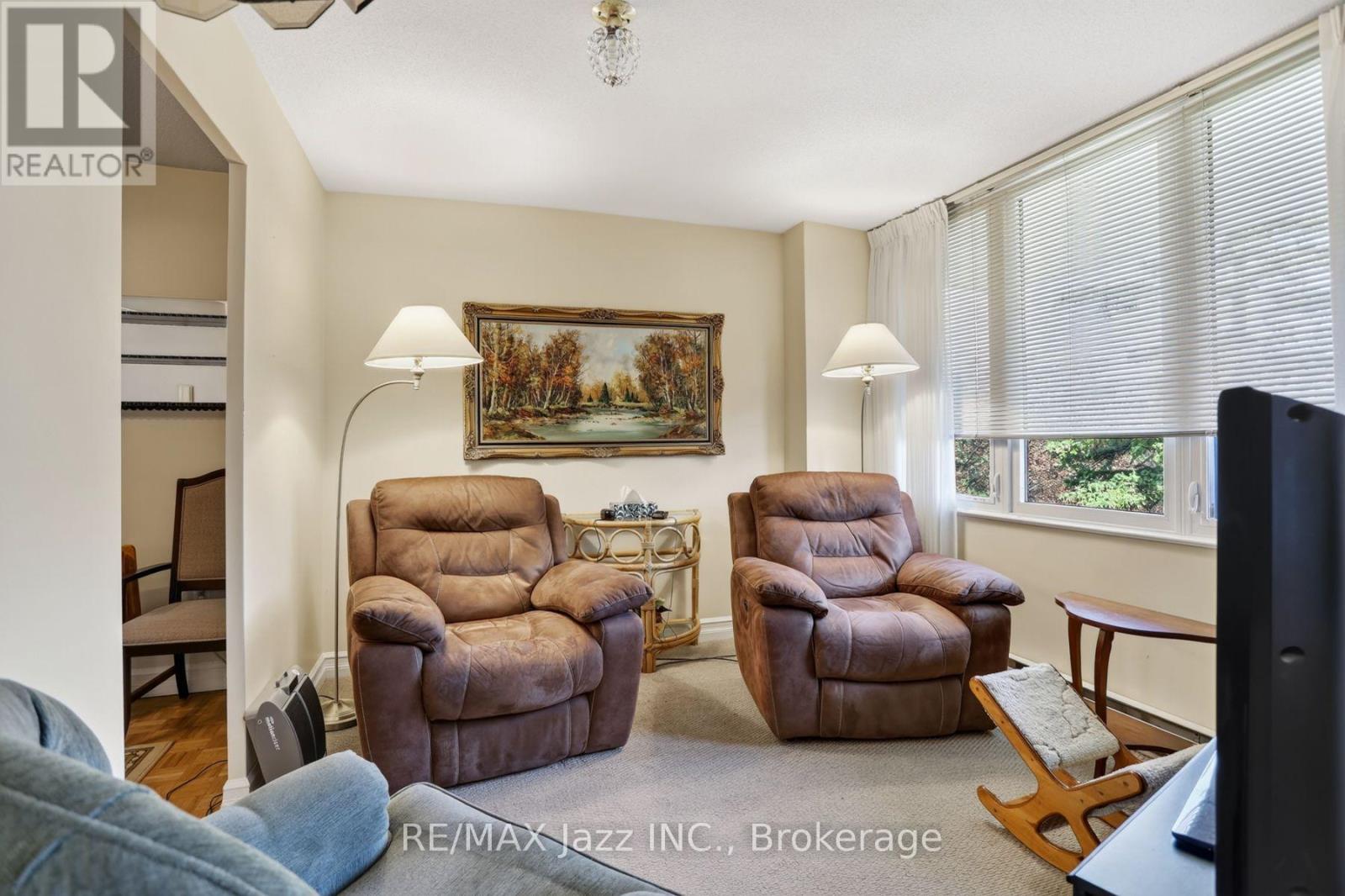 401 - 363 Simcoe Street N, Oshawa, Ontario  L1G 4T2 - Photo 13 - E13718748
