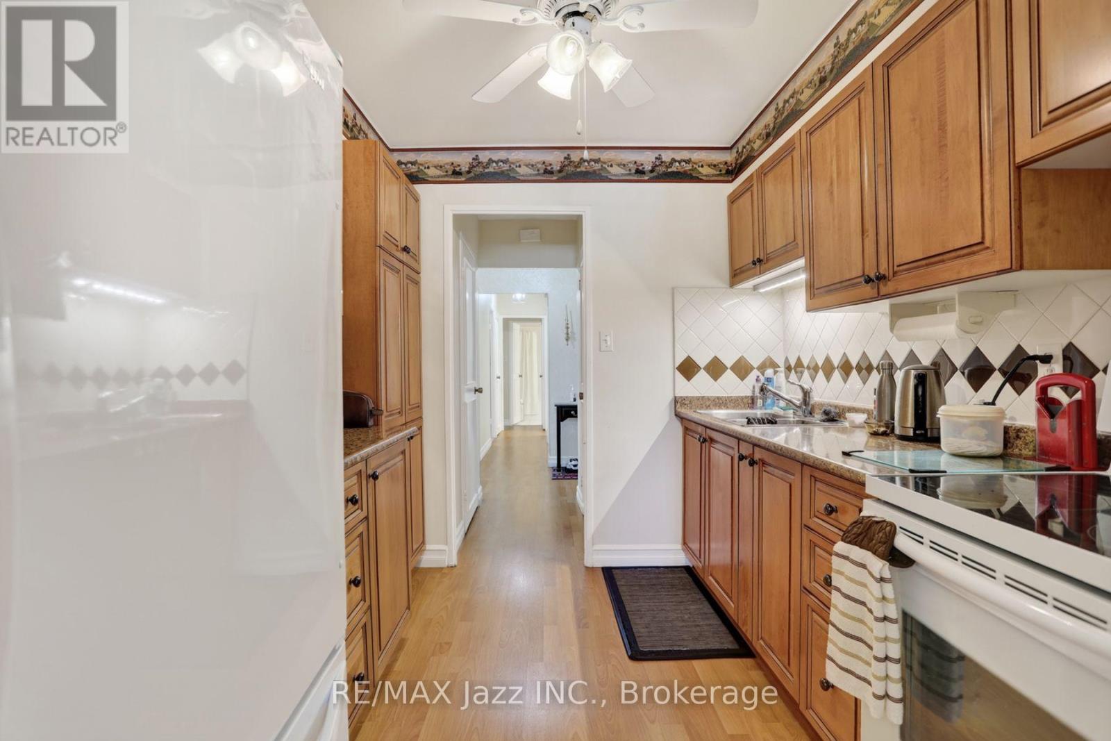 401 - 363 Simcoe Street N, Oshawa, Ontario  L1G 4T2 - Photo 20 - E13718748