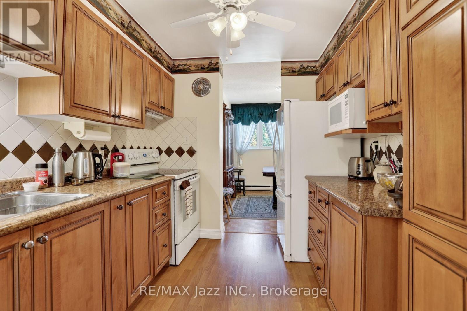 401 - 363 Simcoe Street N, Oshawa, Ontario  L1G 4T2 - Photo 21 - E13718748