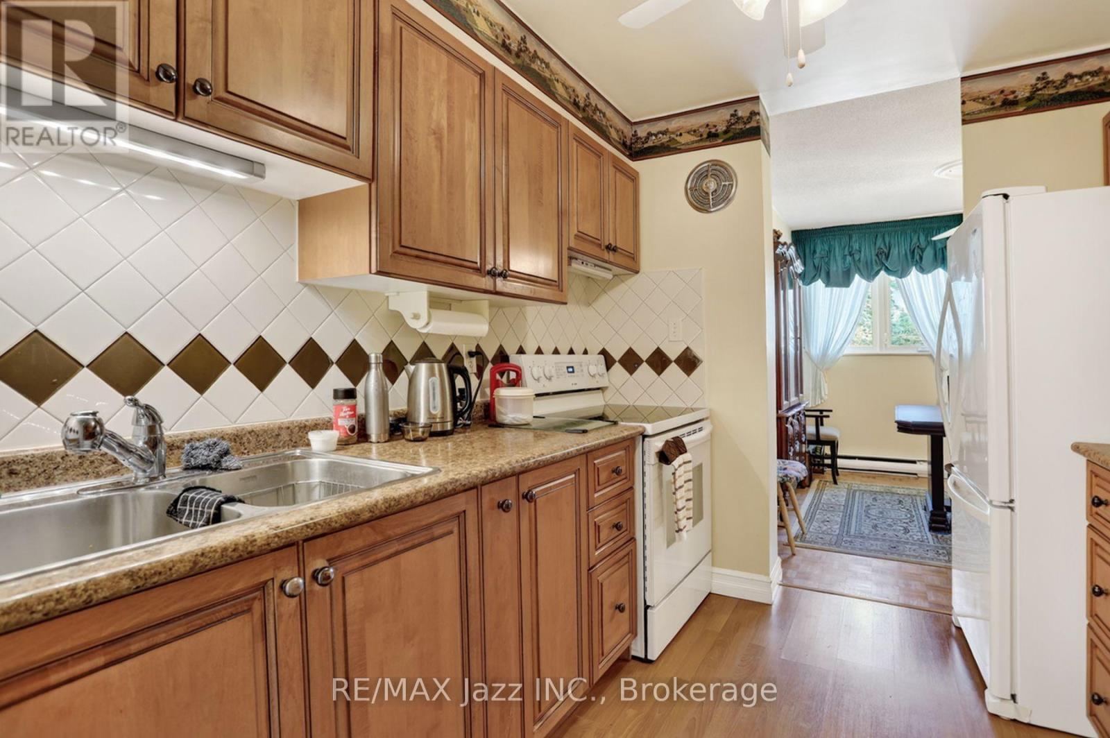 401 - 363 Simcoe Street N, Oshawa, Ontario  L1G 4T2 - Photo 23 - E13718748