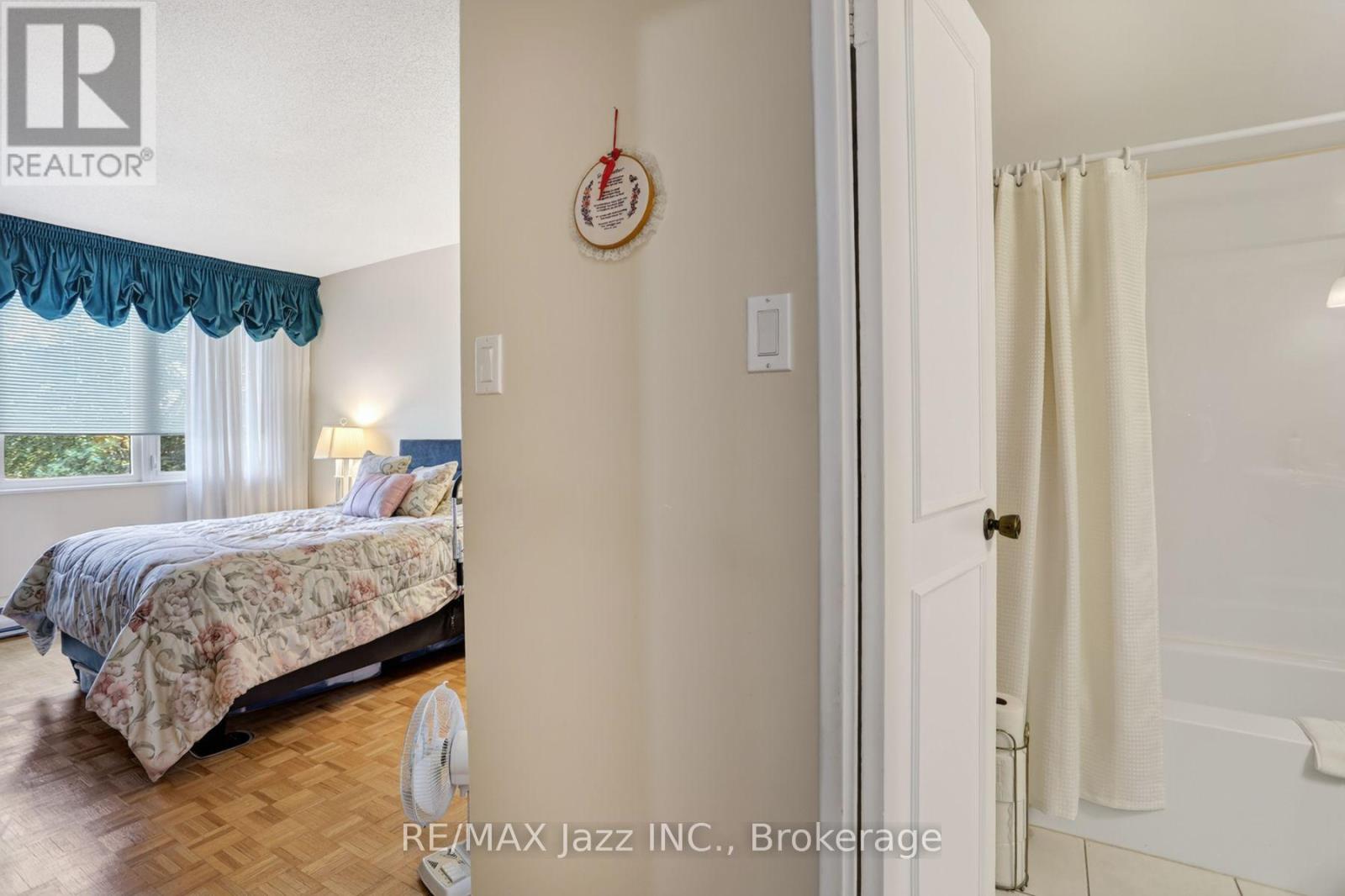 401 - 363 Simcoe Street N, Oshawa, Ontario  L1G 4T2 - Photo 24 - E13718748