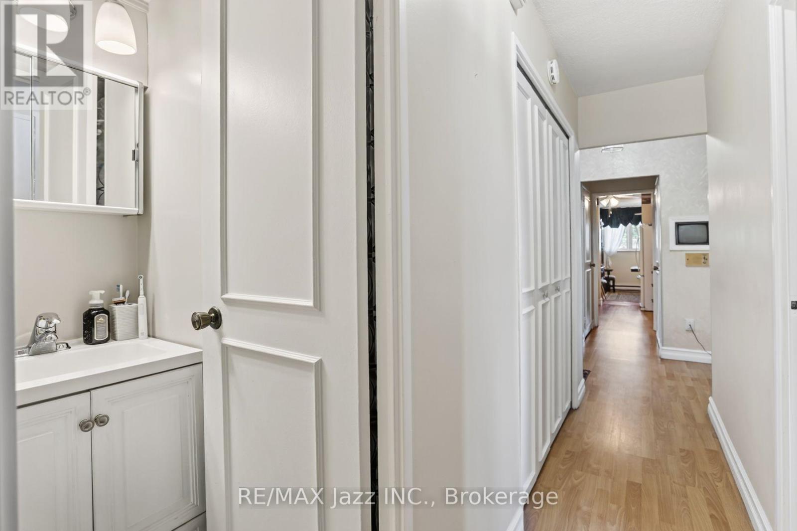 401 - 363 Simcoe Street N, Oshawa, Ontario  L1G 4T2 - Photo 31 - E13718748