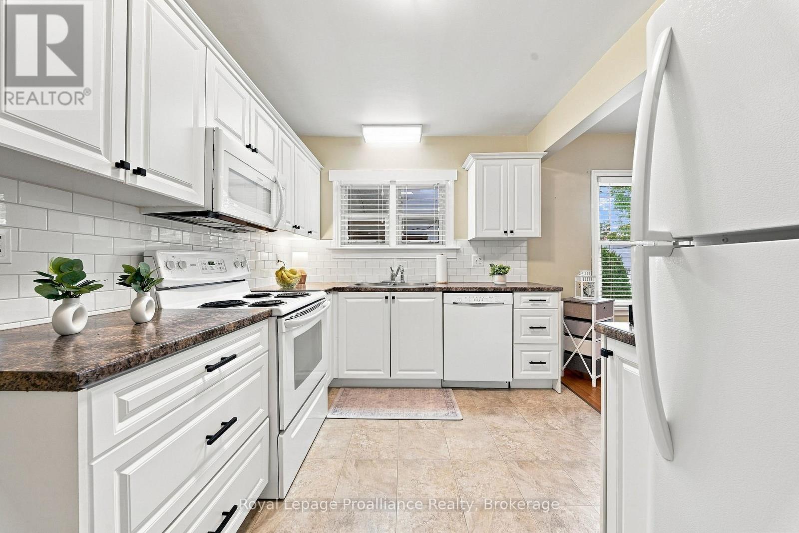 277 Dufferin Avenue, Belleville, Ontario  K8N 3X6 - Photo 11 - X13718702