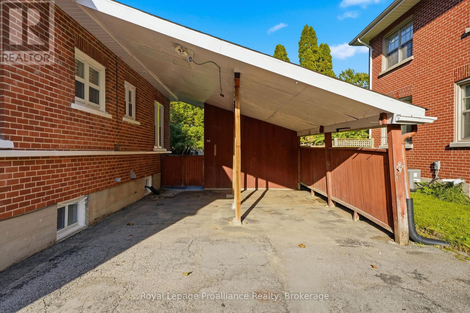 277 Dufferin Avenue, Belleville, Ontario  K8N 3X6 - Photo 4 - X13718702