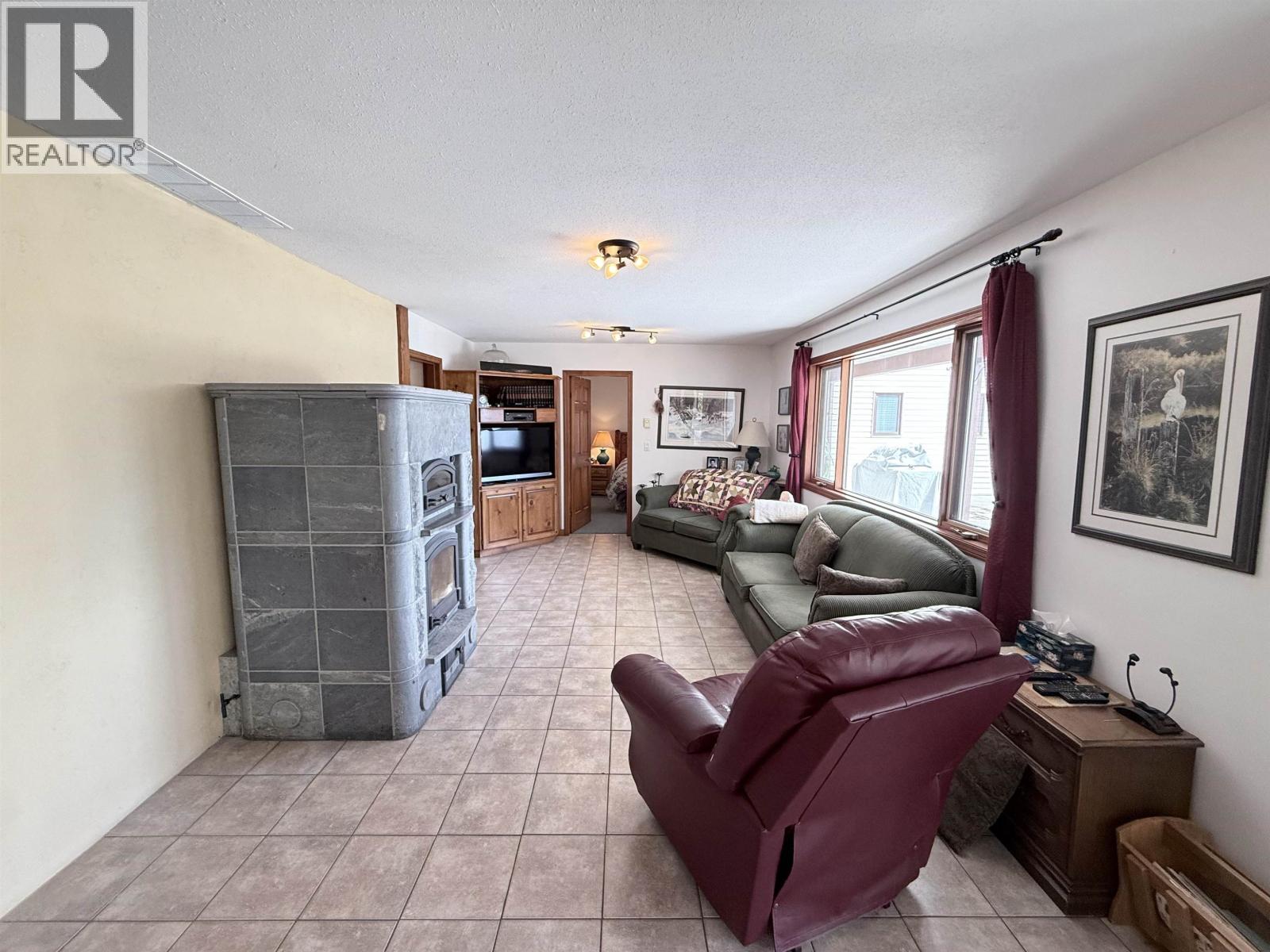 5790 Timothy Lake Road, Lac La Hache, British Columbia  V0K 1T0 - Photo 19 - R3155984