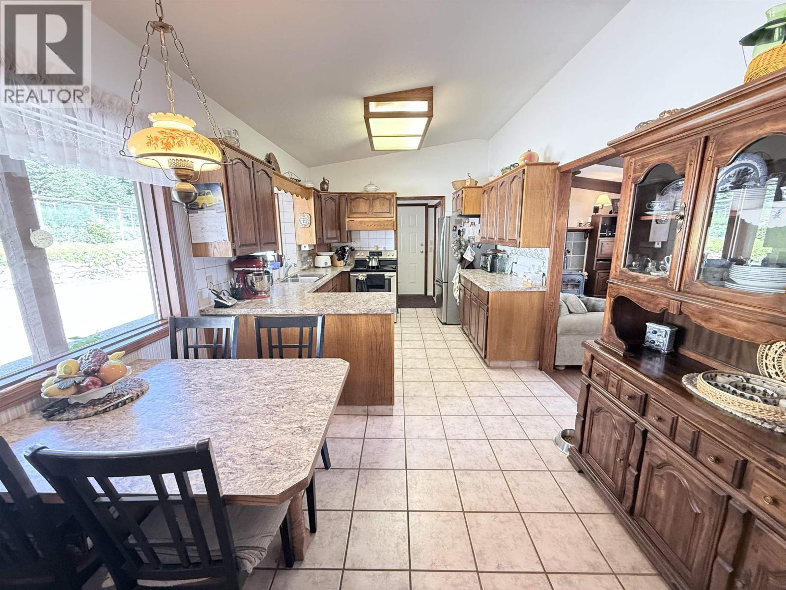 5790 Timothy Lake Road, Lac La Hache, British Columbia  V0K 1T0 - Photo 8 - R3155984