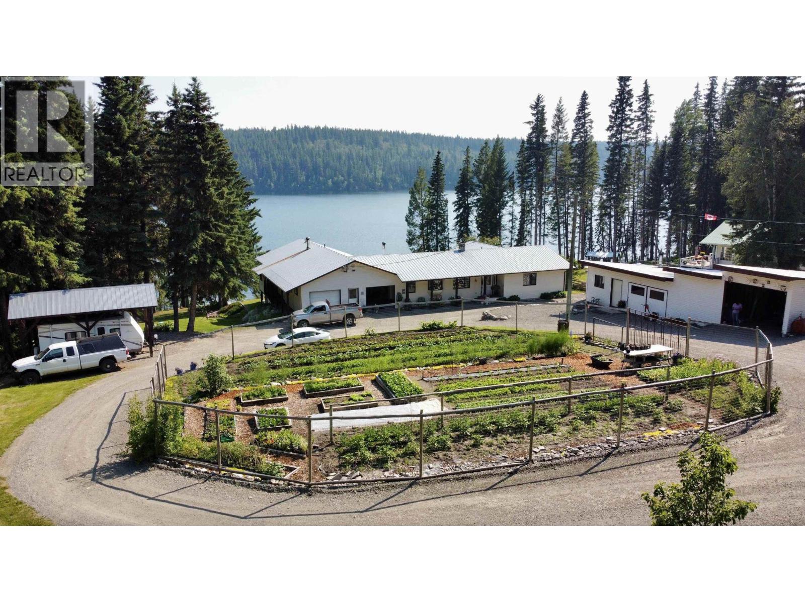 5790 Timothy Lake Road, Lac La Hache, British Columbia  V0K 1T0 - Photo 4 - R3155984