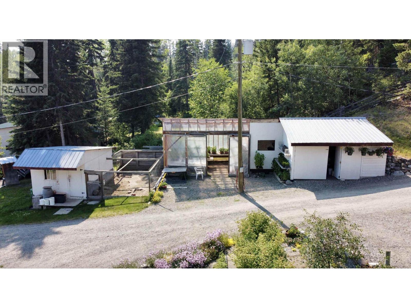 5790 Timothy Lake Road, Lac La Hache, British Columbia  V0K 1T0 - Photo 36 - R3155984