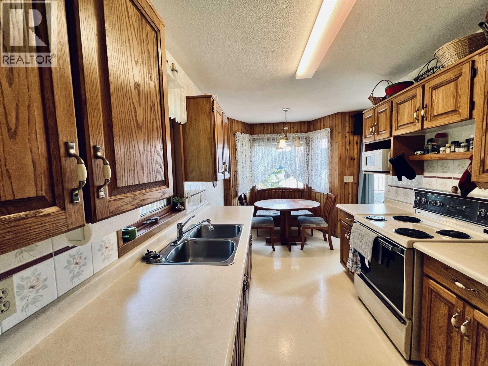 5790 Timothy Lake Road, Lac La Hache, British Columbia  V0K 1T0 - Photo 27 - R3155984