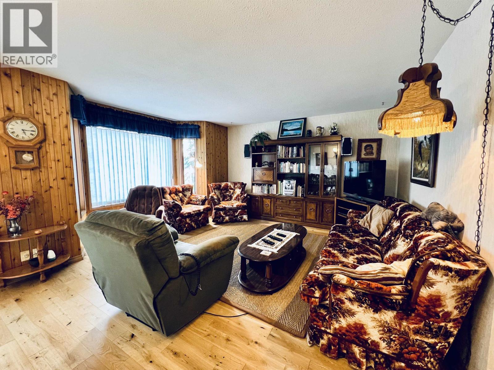 5790 Timothy Lake Road, Lac La Hache, British Columbia  V0K 1T0 - Photo 25 - R3155984