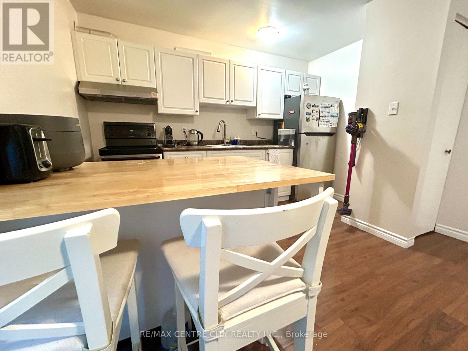 100 - 70 Fiddlers Green Road, London North, Ontario  N6H 4R4 - Photo 4 - X13718772