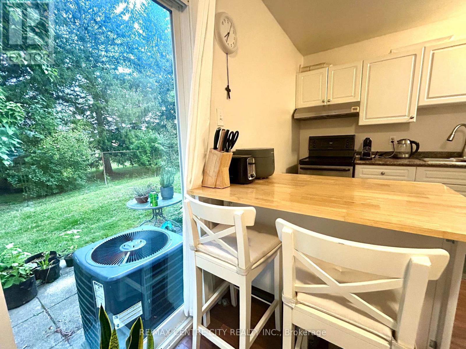 100 - 70 Fiddlers Green Road, London North, Ontario  N6H 4R4 - Photo 5 - X13718772
