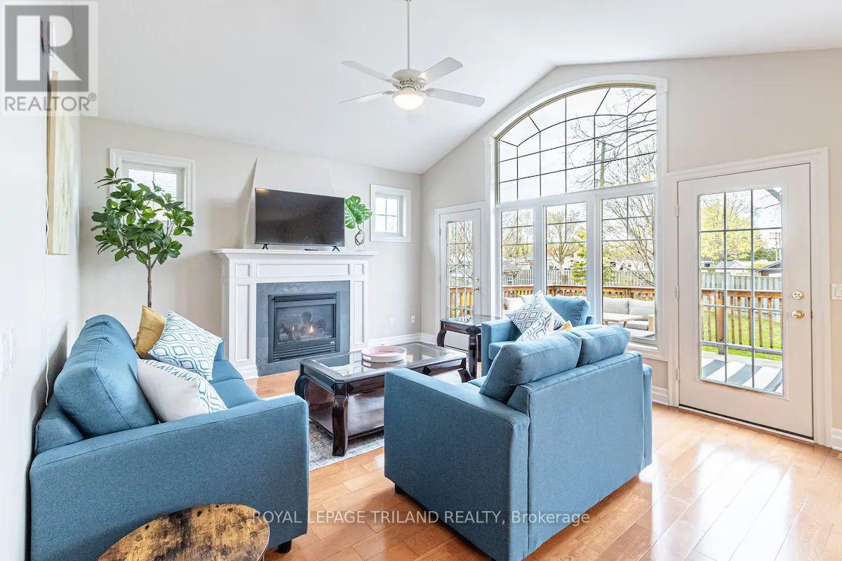 17 Village Gate, Lambton Shores, Ontario  N0M 1T0 - Photo 10 - X13718814