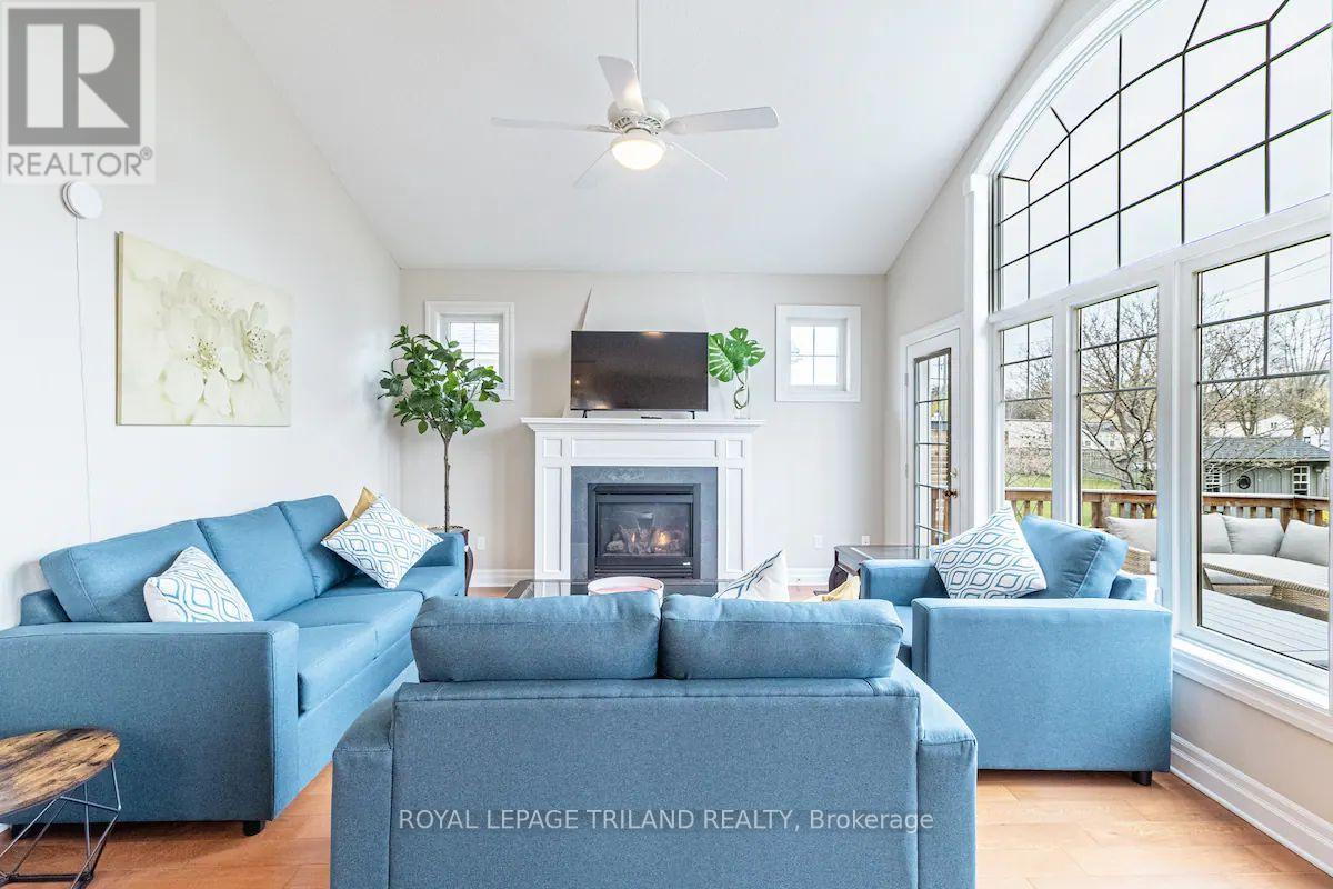 17 Village Gate, Lambton Shores, Ontario  N0M 1T0 - Photo 11 - X13718814
